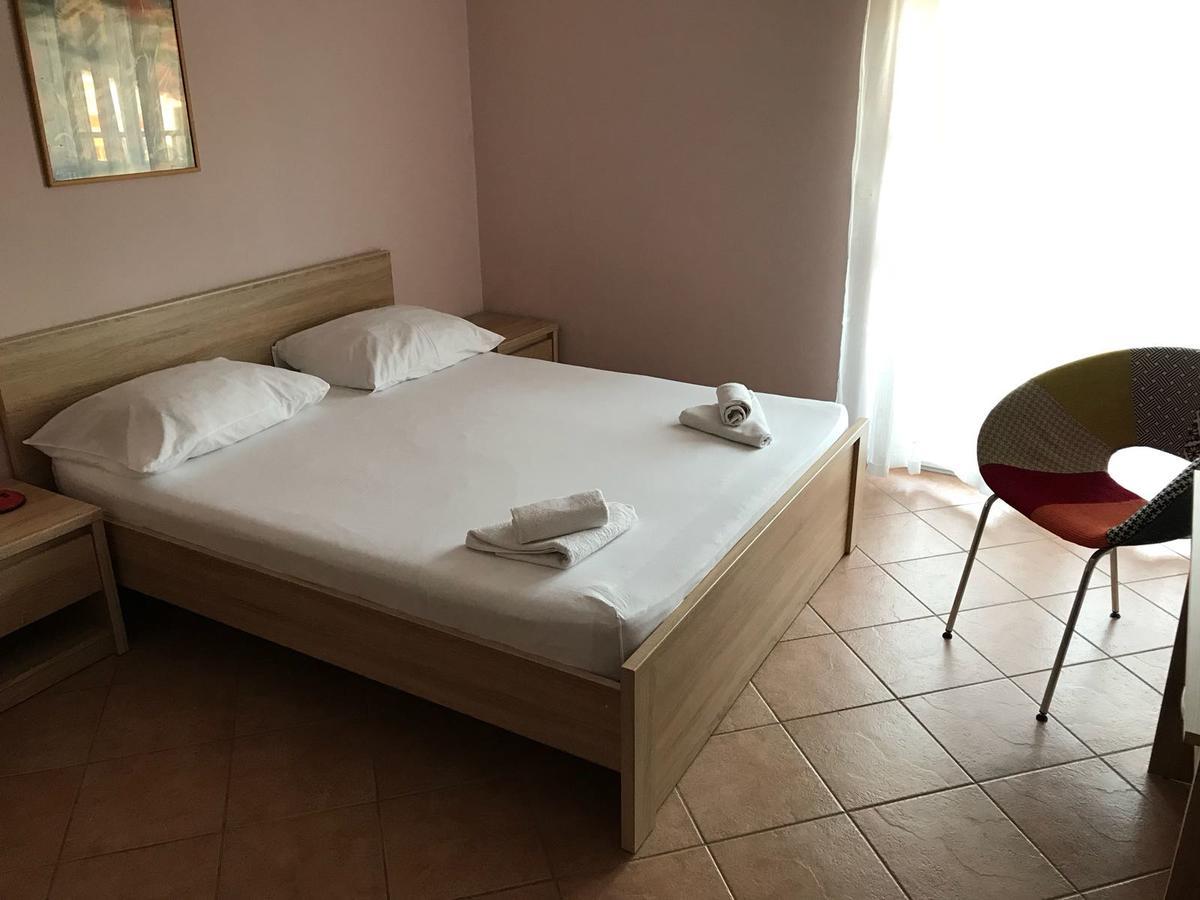 Guest House Ivo Stobreč Buitenkant foto